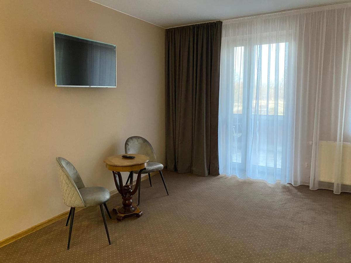 Hotel Baltazar Пултуск Екстер'єр фото