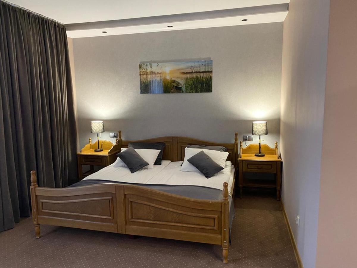 Hotel Baltazar Пултуск Екстер'єр фото